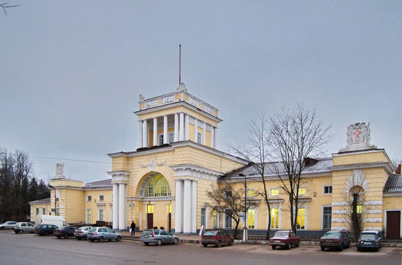 Циклевка паркета в городе Луга